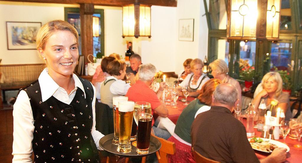 Hotel Gasthof Tirolerwirt Bischofshofen Buitenkant foto